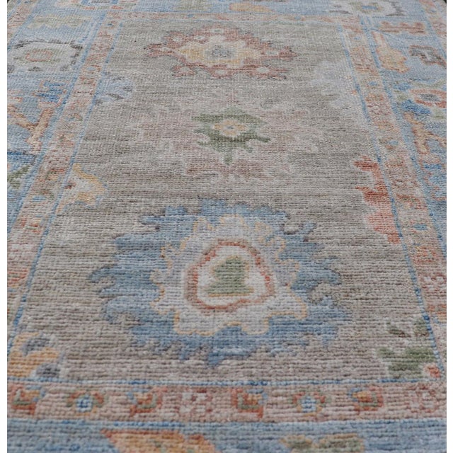 Modern Floral Oushak With Sandy-Brown Background and a Sky Blue Border 2'7" X 4'0" For Sale In Atlanta - Image 6 of 10