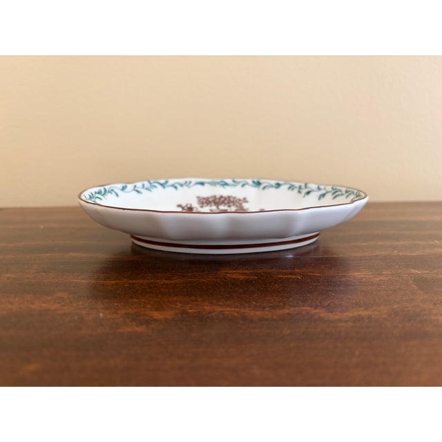 Late 20th Century Vintage Mottahedeh Portugal Porcelain Garden Rebus Catchall Dish For Sale - Image 5 of 10