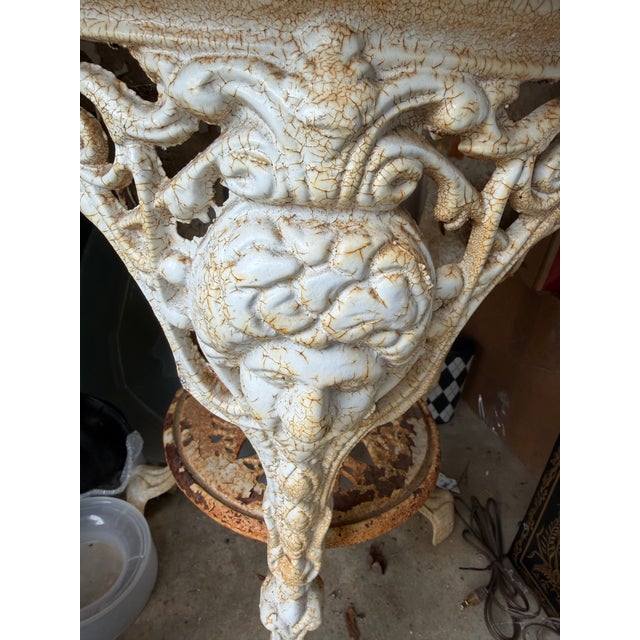 I am in love with this. The Style: This is a classic Late Victorian style design, typically dating back to the late 19th...