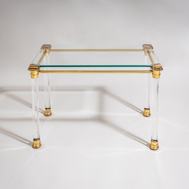 Coffee Tables in Acrylic Glass and Brass, Italy, Late 20th Century, Set of 2 For Sale - Image 6 of 12