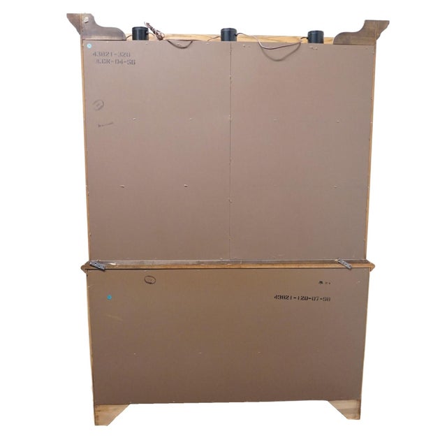 Thomasville Furniture / Huntley Homecoming Collection Solid Oak Rustic Country Style 58" Buffet W. Lighted Display China Cabinet 43821-120 / 43821-320 For Sale - Image 12 of 15