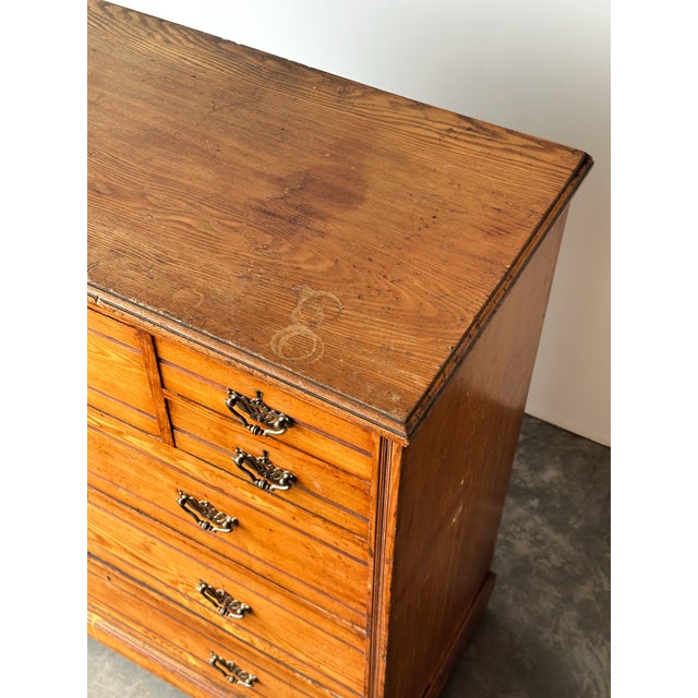 Jas Shoolbred & Co. Ash Chest of Drawers, England, 19th Century For Sale - Image 11 of 18