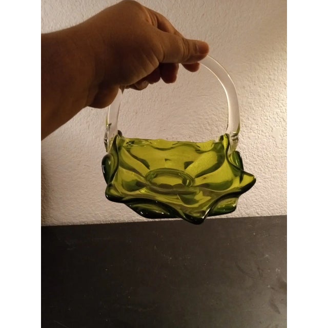 1960s Viking Avocado Green Double Crimped Basket With Clear Handle For Sale - Image 4 of 7