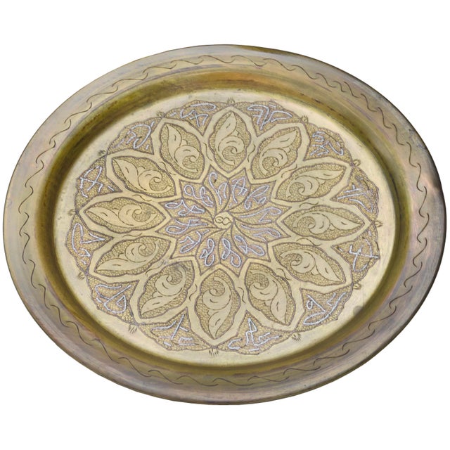 Contemporary Early 20th Century Handmade Floral-Patterned Moroccan Brass Tray For Sale - Image 3 of 8