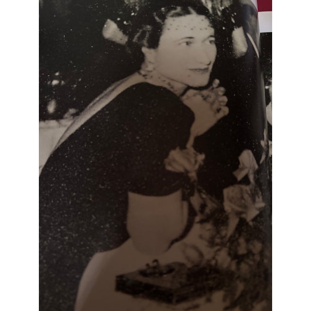 The Private World of the Duke and Duchess of Windsor by Hugo Vickers For Sale - Image 16 of 18
