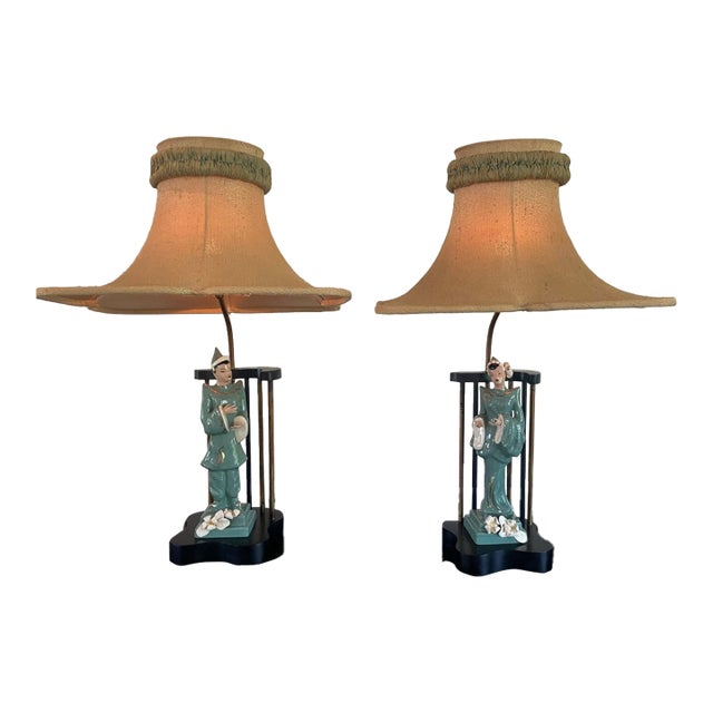Set of 2 Vintage Chinoiserie Figural Lamps by Walter Wilson "The Queen & the Groom" For Sale