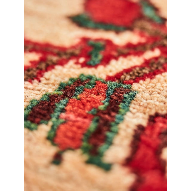 Middle Eastern Hand-Knotted Bakhtiar Rug For Sale - Image 6 of 9