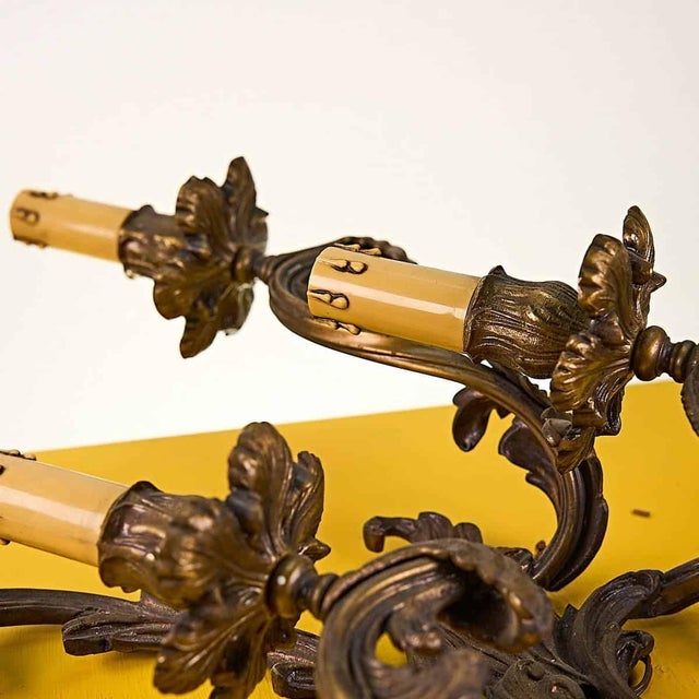 Descrizione Articolo: applique vintage in ottone Altezza: 61.5 Larghezza: 26.5 Profondità: 15...