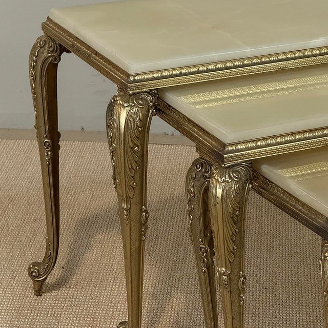 Metal Set of Three Mid-Century French Louis XV Style Brass and Onyx Nesting Tables For Sale - Image 7 of 18