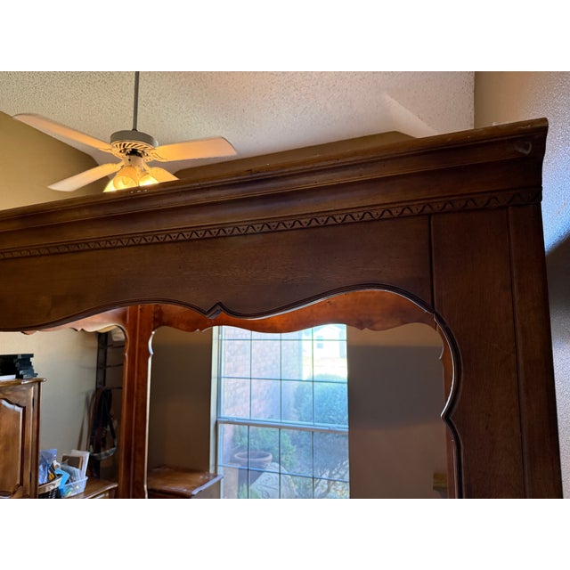 French Country Ethan Allen Vintage Country French Queen Canopy Carved Poster Bed For Sale - Image 3 of 14