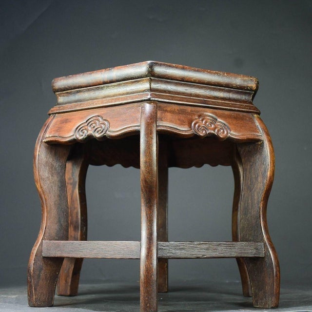 Vintage Chinese Huali Rosewood Hexagonal Stool | Mother-of-Pearl Inlaid Bird & Flower Motif For Sale In Los Angeles - Image 6 of 9