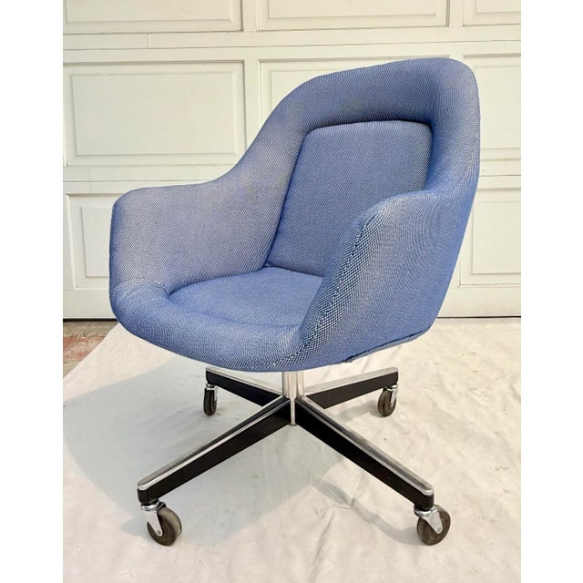 1970's Max Pearson for Knoll Newly Reupholstered Executive Desk Chair For Sale - Image 11 of 12