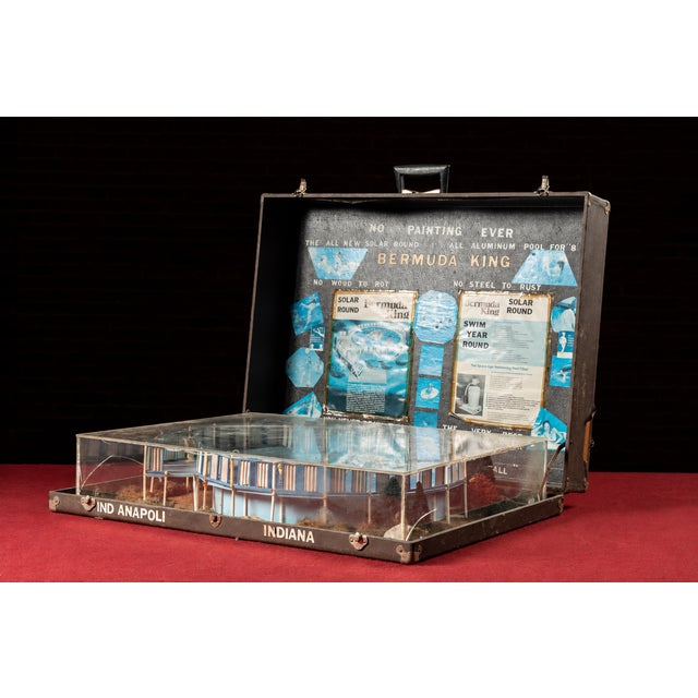 American Vintage Bermuda King "84" Salesman’s Sample Pool Display in Case For Sale - Image 3 of 11