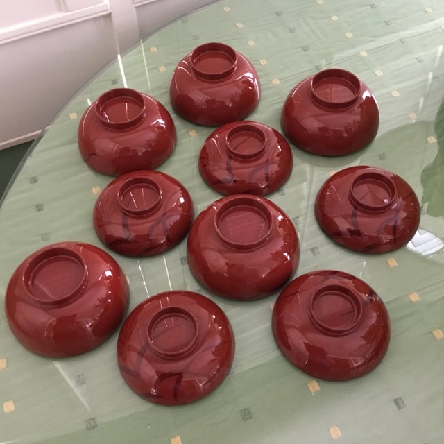 1990s Hand-Painted Red Lacquered Rice Bowls With Lids- Set of 5 With Original Box, Made in China For Sale In Naples, FL - Image 6 of 12
