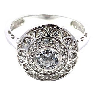 14k White Gold Zircon Halo Flower Ring, Size 7 For Sale