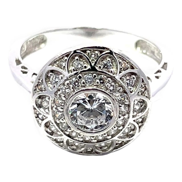 14k White Gold Zircon Halo Flower Ring, Size 7 For Sale
