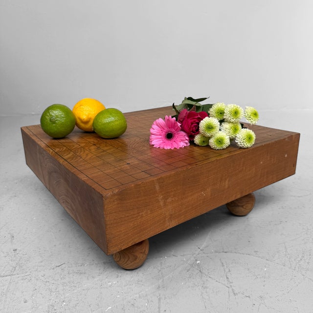 Beautiful vintage Japanese goban, or Go board, dating from the 1960s–1970s. Dimensions: height 19 cm, width 45 cm, depth...