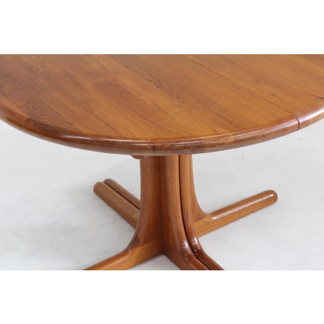 Vintage Danish Round Extendable Dining Table in Teak, 1960s For Sale - Image 6 of 10