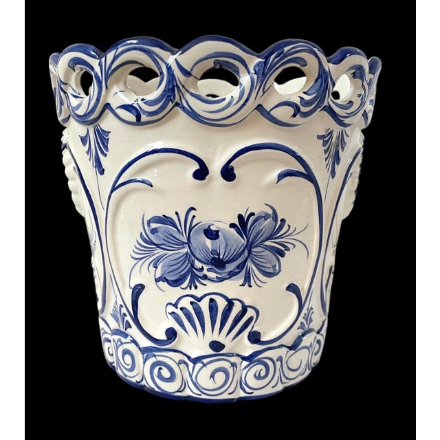 Rustic European VTG Portugal (?) Hand Painted Blue White Scalloped Ceramic Planter Cachepot For Sale - Image 3 of 6