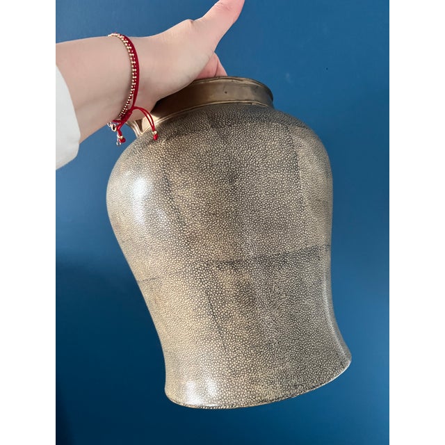 Beige 1980s Tozai Faux Shagreen Porcelain & Bronze Ginger Jar For Sale - Image 8 of 12