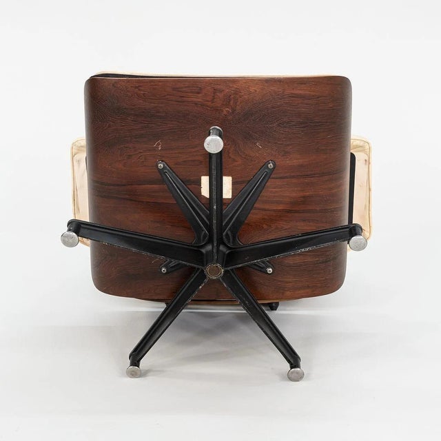 Mid-Century Modern 1964 Authentic Herman Miller Eames Lounge Chair & Ottoman in Brazilian Rosewood & White Leather For Sale - Image 3 of 12