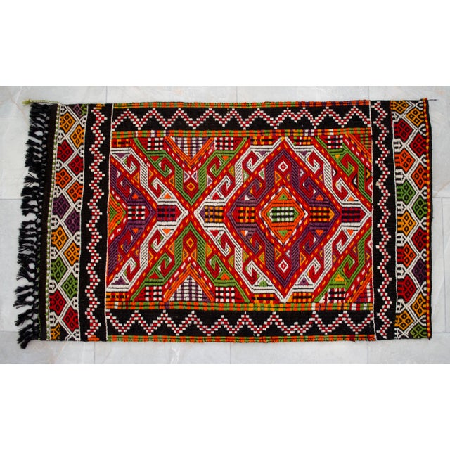 1960s Hand-Woven Braided Small Rug Vintage Wall Decor Area Rug Kilim - 28″ × 46″ For Sale - Image 5 of 11