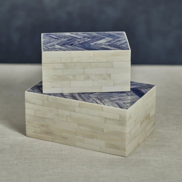 Contemporary Mahar Bone Box with Blue Herringbone Pattern Lid, Small For Sale - Image 3 of 4