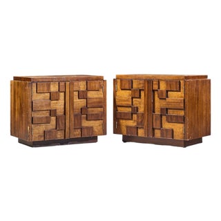 Lane Staccato Mid Century Brutalist Walnut Nightstands - Pair For Sale