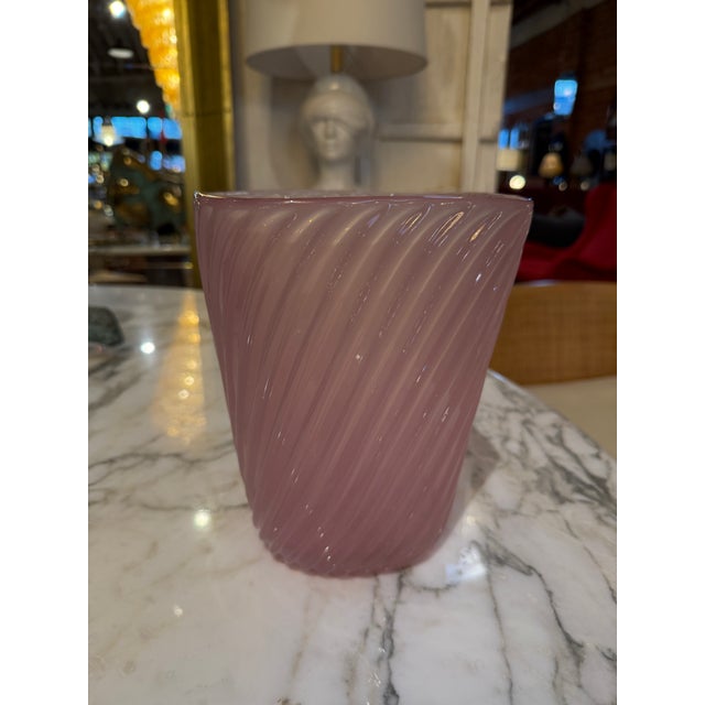1970s Vintage Italian Murano Pink Swirl Art Glass Vase, 1970s For Sale - Image 5 of 5