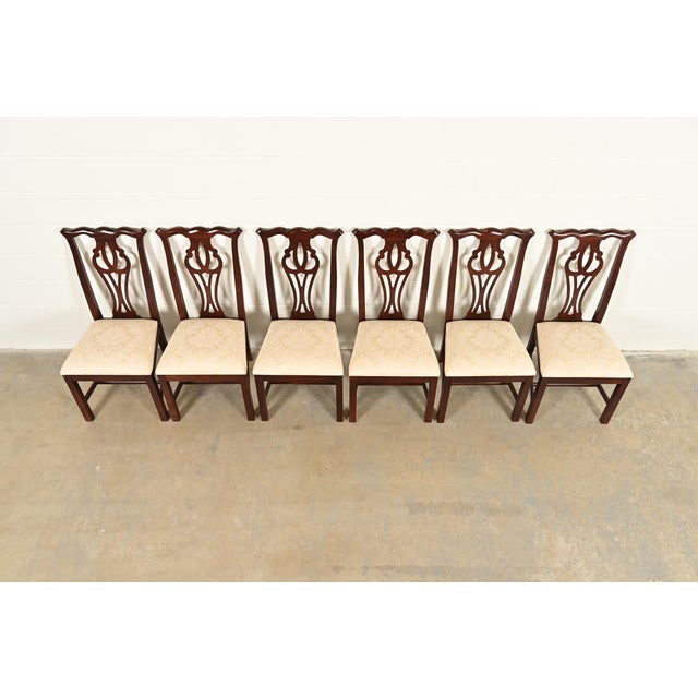 Late 20th Century Thomasville Georgian Carved Mahogany Dining Chairs, Set of Six For Sale - Image 5 of 12
