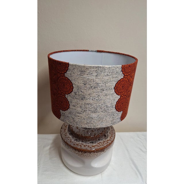 Vintage Table Lamp with Ceramic Base in Beige-Brown-White with Matching Handmade Fabric Shade from Lamplove For Sale - Image 4 of 8