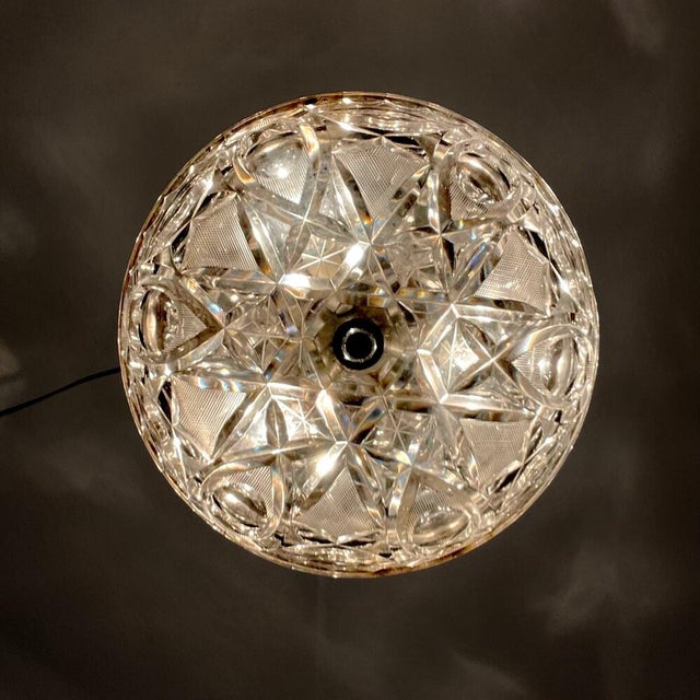 Metal Mid-Century Modern UFO-Shaped Hanging Light in Cut Glass and Chrome, 1970s For Sale - Image 7 of 16