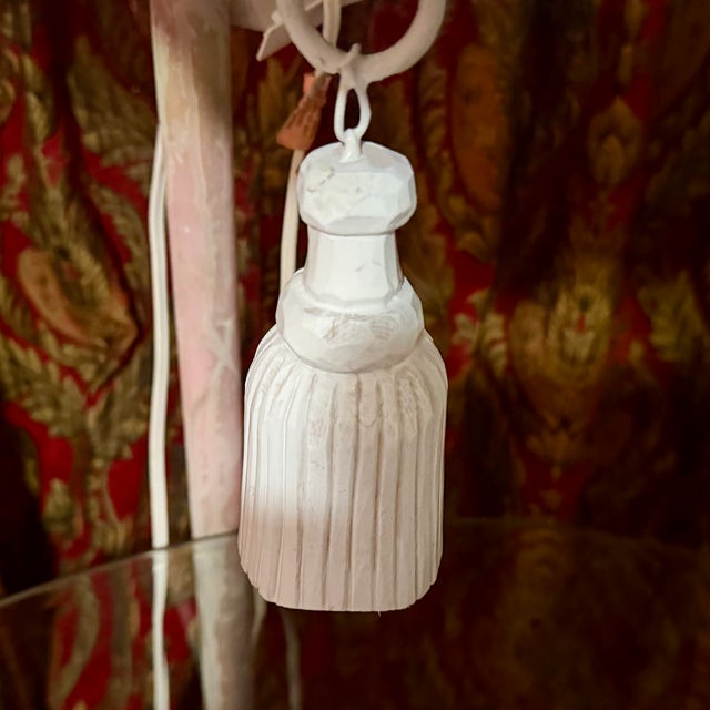 Wood Late 20th Century Whimsical White Plaster Finished Monkey Ten-Light Chandelier For Sale - Image 7 of 9