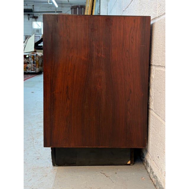 Wood Mid 20th Century Modern Rosewood Credenza by Dyrlund of Denmark For Sale - Image 7 of 16
