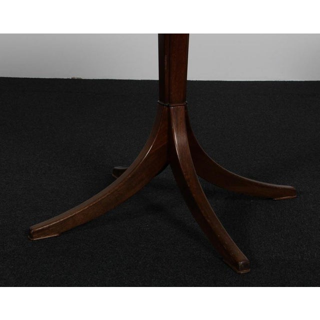 Vintage Round Coffee Table in Mahogany by Frits Henningsen, Denmark, 1950s For Sale - Image 6 of 8