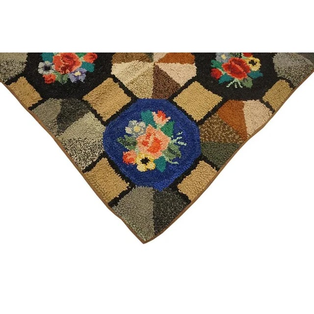1920s 1920s Multi Grid Folk Art Antique American Hooked Rug 6'0" X 9'0" Woven Wool Carpet For Sale - Image 5 of 11