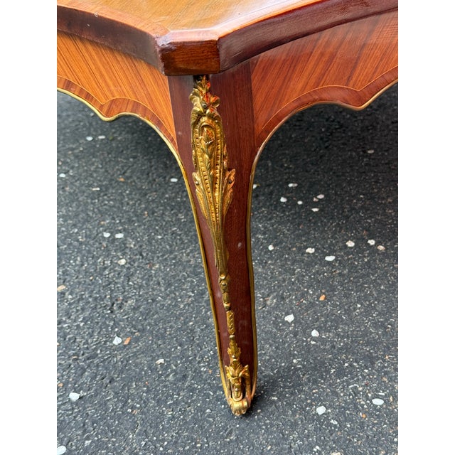 Late 20th Century Greenbaum Interiors Marquetry Inlaid Ormolu Mounted Coffee Table For Sale In New York - Image 6 of 10