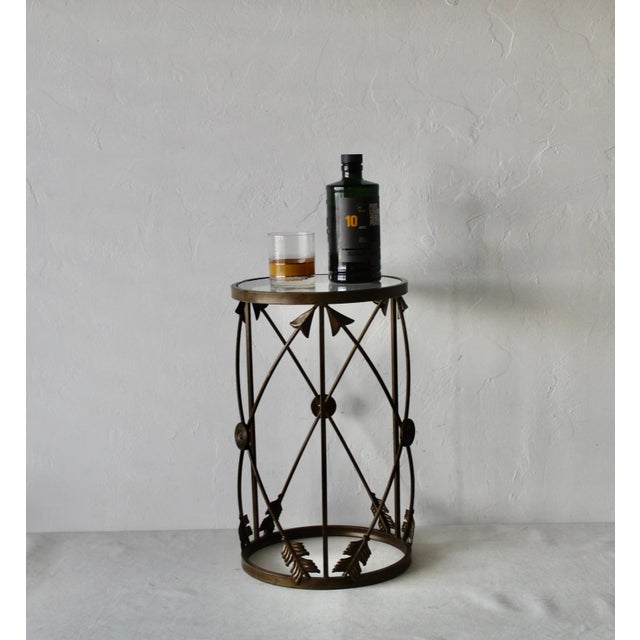 1980s Vintage French Empire Style Arrows Target Brushed Patina Bronze Finish Metal Glass Side Drinks Table For Sale - Image 10 of 12