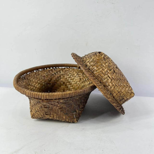 Early 20th Century Kuba Basket Box For Sale - Image 4 of 9