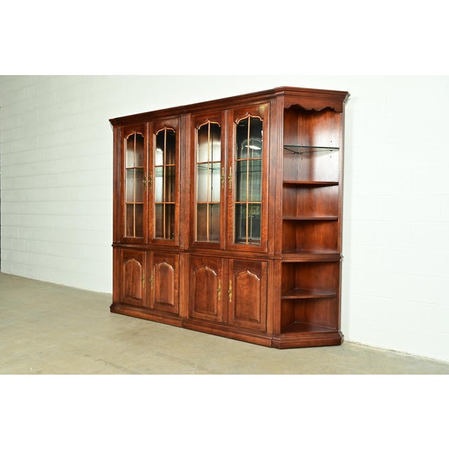 Thomasville Thomasville Georgian Carved Cherry Wood Lighted Breakfront Bookcase or Display Cabinet For Sale - Image 4 of 13