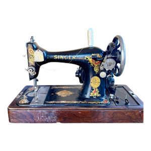 Antique Singer 128 Electric Portable Sewing Machine, 1923 – Serial 2148292a G0521323 – Original Case, Key & Accessories