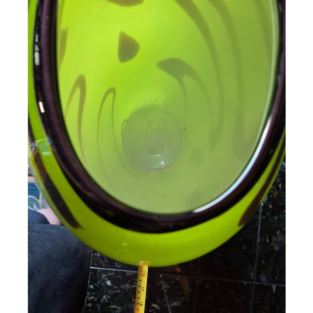 Mid-Century Modern, Murano Style Lime Green and Brown Swirl Blown Art Glass Vase (Jg) For Sale In Palm Springs - Image 6 of 7