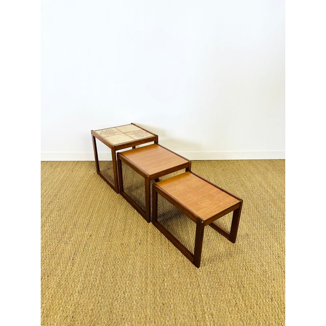 1960s Vintage Nesting Table in Teak and Ceramic, 1960s, Set of 3 For Sale - Image 5 of 13