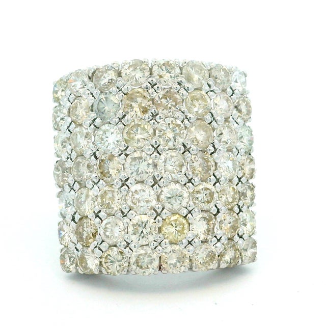 Modern Vintage 4 Carat Diamond 18k White Gold Wide Bombe Cocktail Ring, Size 6.75 For Sale - Image 3 of 12