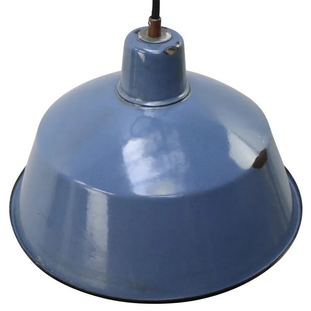 Industrial factory pendant blue enamel white interior E27 / E26 Up to 250V (Europe/UK Standard).The wiring of this item...