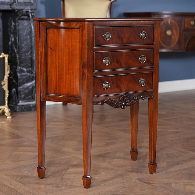 Niagara Furniture Mahogany Hepplewhite Commode For Sale - Image 6 of 13