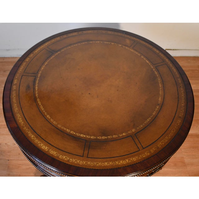 1900s Vanleigh Co. Ny English Chippendale Mahogany & Leather Top Round Center Table / Hall Table For Sale - Image 15 of 17