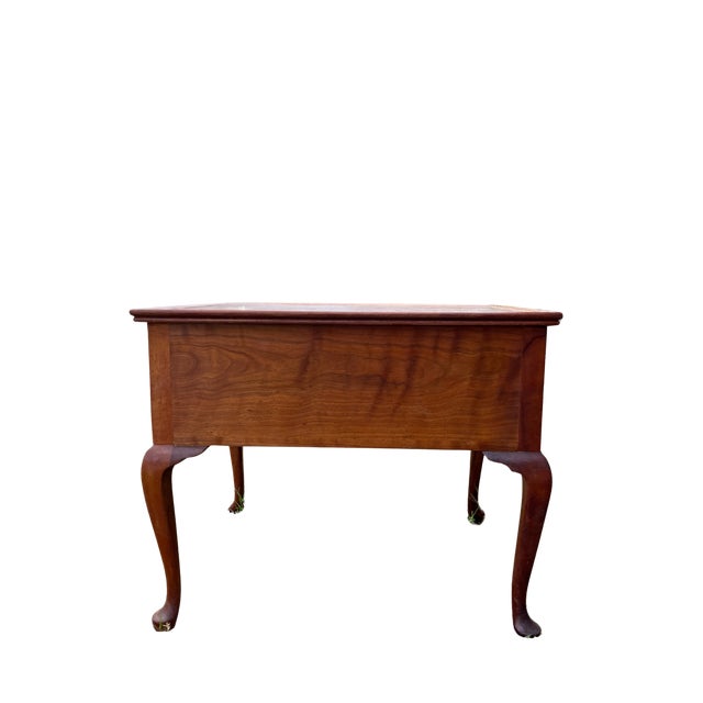Queen Anne 1970s Henredon Queen Anne-Style Drawer Side Table or Nightstand For Sale - Image 3 of 5