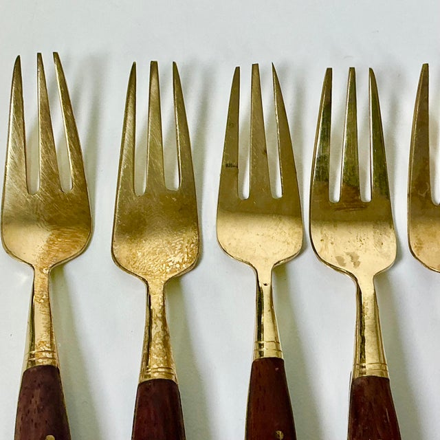 1950s Vintage Hollywood Regency Chinoiserie Appetizer-Dessert Brass & Rosewood Forks - Set of 8 For Sale - Image 4 of 10