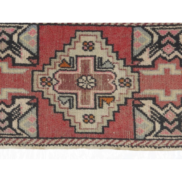 Turkish 1960s Vintage Yastik Rug - 1′9″ × 3′ For Sale - Image 3 of 5